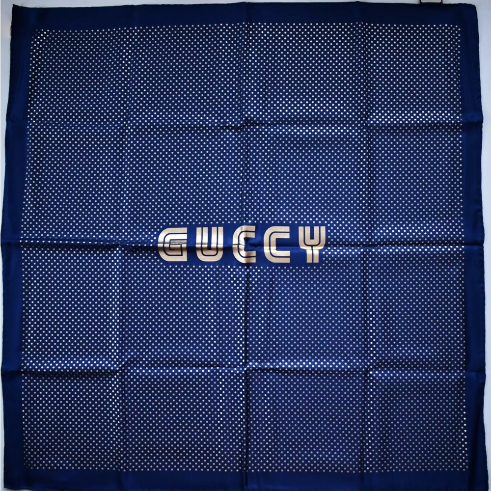 New Authentic GUCCI "GUCCY" Gold Star SEGA® Print 100% SILK Square Scarf